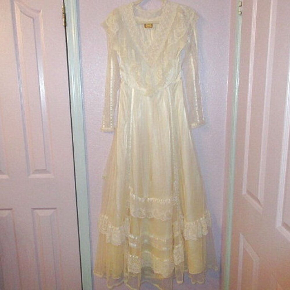 Vtg 70s Gunne Sax Maxi Dress Size XS Satin Lace Tiered Victorian Prairie Cottage
